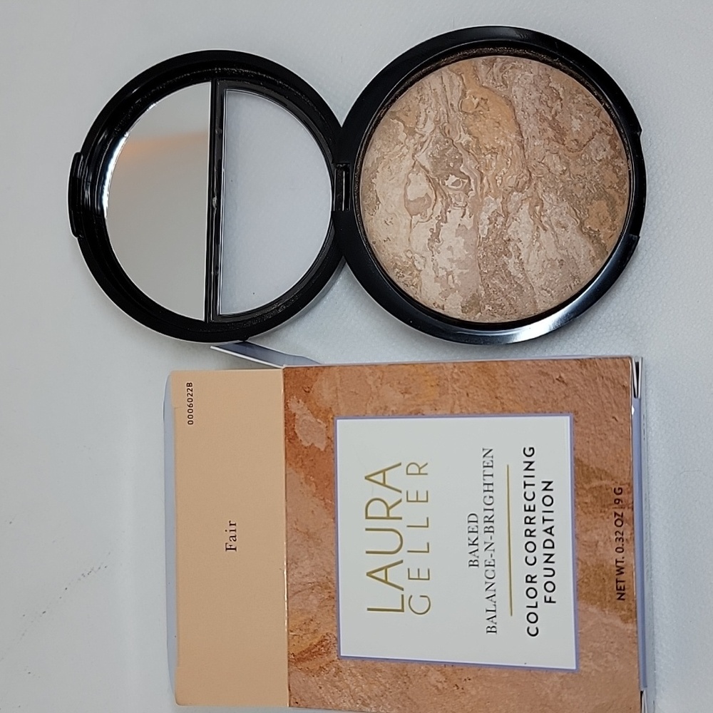 Laura Geller Baked BALANCE-N- BRIGHTEN Color Correcting Foundation - Fair
